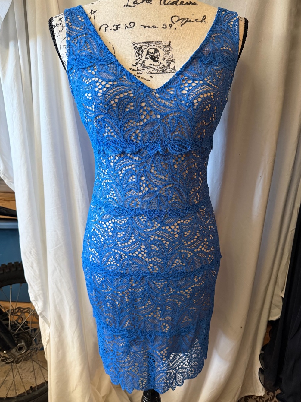 bebe Royal Blue Lace V-Neck Bodycon Dress - Picture 2 of 5
